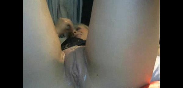  WETTEST PUSSY EVER!! Cum leaking out of her juich teen pussy — my chat www.girls4cock.comsiswet19
